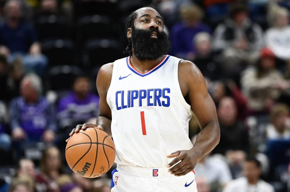 James Harden comanda e Clippers bate Warriors