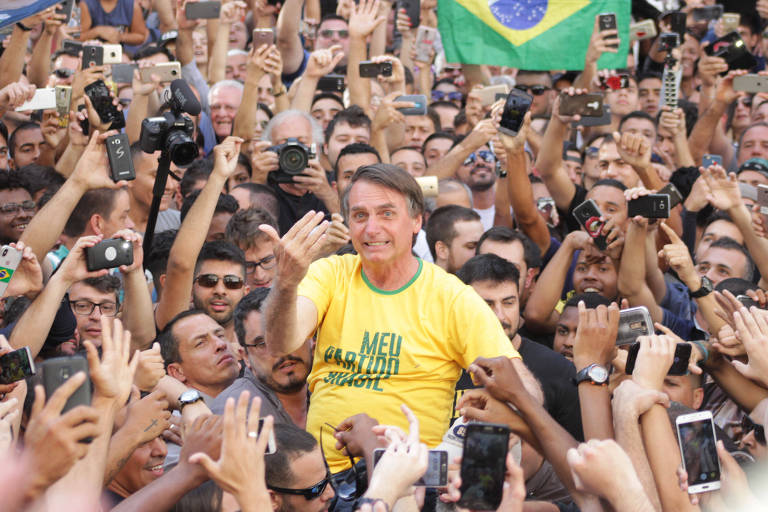 Live de Bolsonaro alcança número 81 vezes maior que a média de Lula, e se torna a live política mais vista de 2024