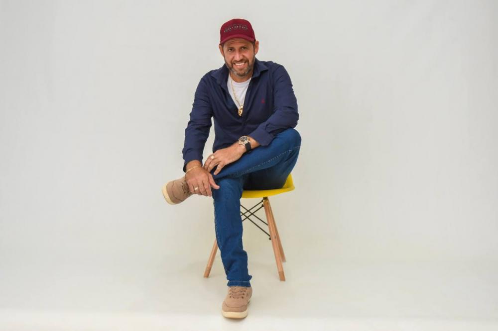 Morador de Buritis faz música de sucesso que atinge 1 milhão de visualizações nas redes | Foto: Gazeta Buritis