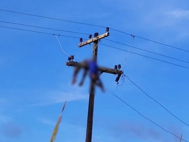 Homem é encontrado eletrocutado em poste da BR-364 em Candeias do Jamari | Foto: Reprodução