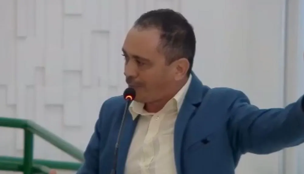 Vereador afirma que Hospital Regional "não é tão jogado as cobras como falam" e critica mudança de deputado eleito em Buritis para Porto Velho | Foto: Reprodução/Redes sociais