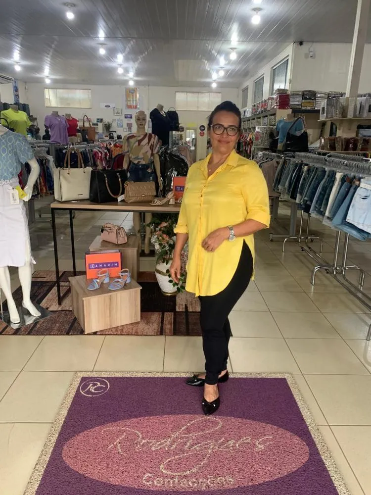 Propietária da Loja Rodrigues Confecções