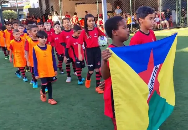 Escolinha do Flamengo é inaugurada em Buritis | Foto: Reprodução/Captura de Tela 