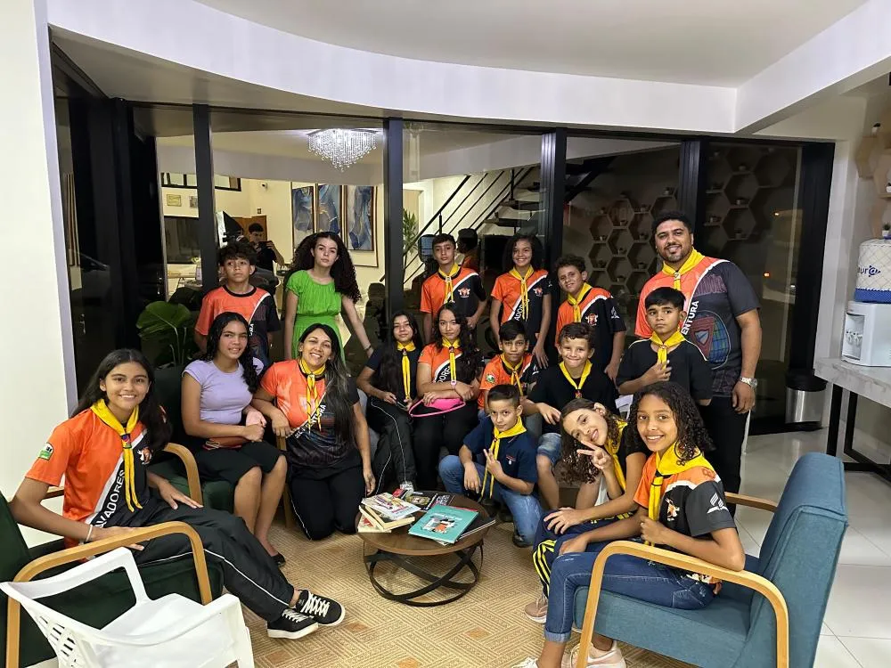 Clube de Desbravadores Parousia homenageia dia dos pais em live especial da Futura Net