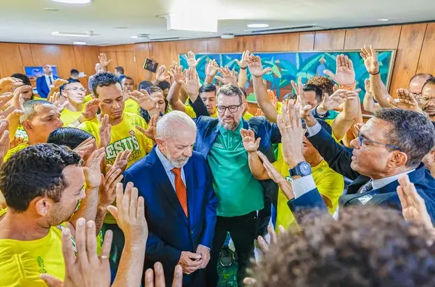 Lula sanciona lei que cria o Dia da Música Gospel em novo gesto a evangélicos