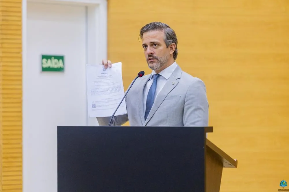Após ação do deputado Delegado Lucas, governo contrata empresa para reconstrução do pátio da Escola Buriti