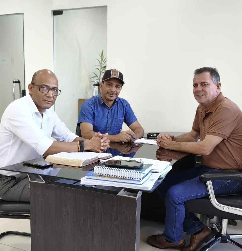 Reunião discute piso salarial da educação em Buritis (RO)