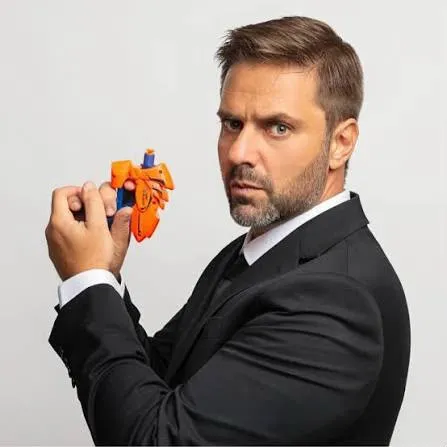 Fábio Rabin apresenta novo show de stand-up em Belém