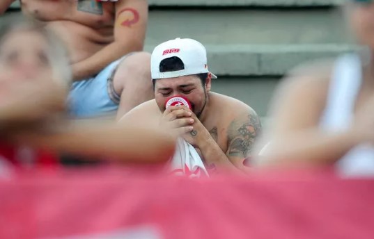 Torcedor Colorado Chorando, ambos times não estão bem- Reprodução