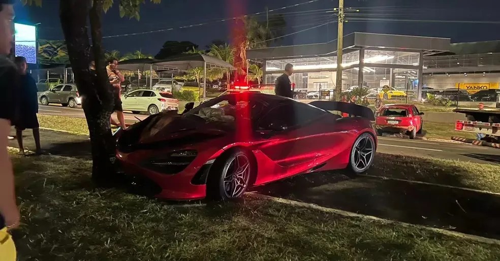 Jogador do FLAMENGO sofre golpe envolvendo compra de carro de luxo. Valor é  IMPRESSIONANTE